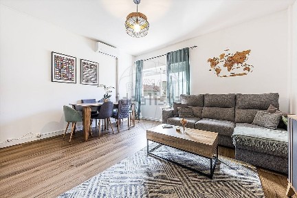 Apartamento T3 à venda na Rua Rangel de Lima