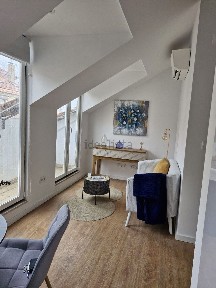 Apartamento T2 à venda na Rua do Vale de Santo António s/n