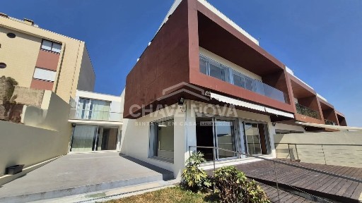 Valadares, Crastro - Vila Chã, Rua Pádua Correia
