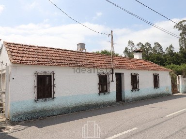 Moradia independente à venda em Avanca
