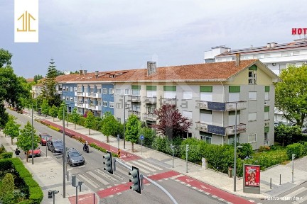 Glória e Vera Cruz, Bairro do Liceu - 5 Bicas, Avenida 25 de Abril
