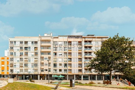 Mafamude, Soares dos Reis - Rasa de Cima, Largo de Soares dos Reis