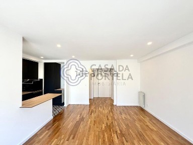 Apartamento T1 à venda no Monte dos Burgos - Carvalhido