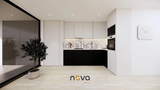 Apartamento T2 à venda na Rua Maria Justina, 12