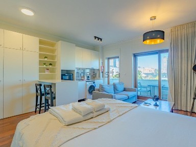 Apartamento T0 à venda na Rua do Almada