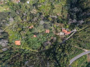 Moradia independente à venda em Caniço