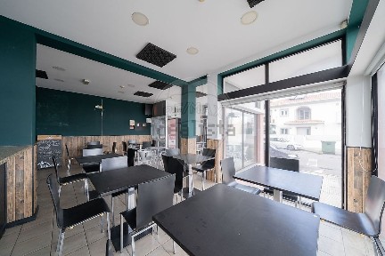 Espaço comercial à venda na Rua de São Nicolau