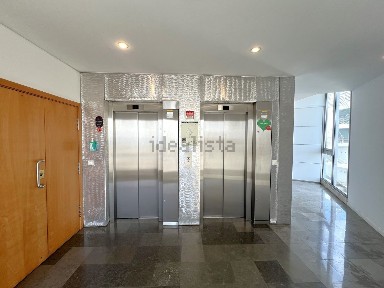 Arrendamento de escritório privado na Avenida Dom João II