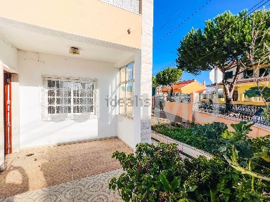 Arrendamento de moradia independente na Rua Liberdade