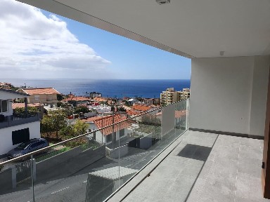 Apartamento T1 à venda no Caminho do Amparo