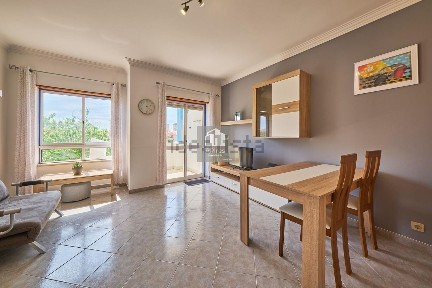 Arrendamento de apartamento T1 na Praça Padre Manuel Bernardes s/n