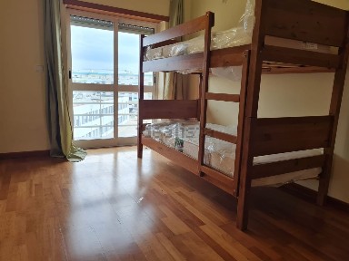 Arrendamento de apartamento T3 na Rua António Onofre