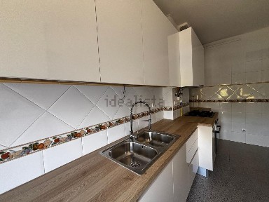 Arrendamento de apartamento T3 na Rua Professor Doutor Egas Moniz, 8