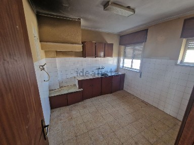 Apartamento T3 à venda no Largo Manuel Rui Azinhais Nabeiro, 1