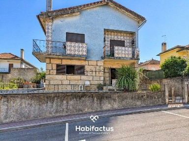 Andar de moradia à venda em Abraveses