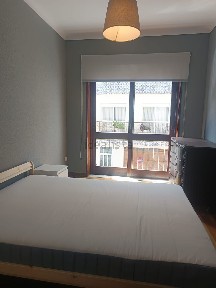 Arrendamento de apartamento T2 na Rua da Cruz, 240