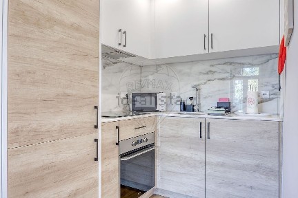 Arrendamento de apartamento T0 na Rua do Heroísmo