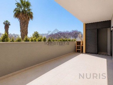 Apartamento T3 à venda na Rua Engenheiro Amaro da Costa J6
