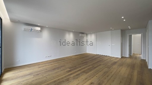 Apartamento T4 à venda nos Olivais
