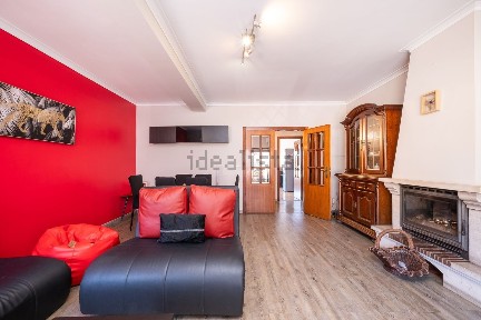 Apartamento T3 à venda na Rua Brigadeiro Correia Cardoso s/n