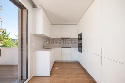 Apartamento T2 à venda na Rua Princesa Cindazunda, 38