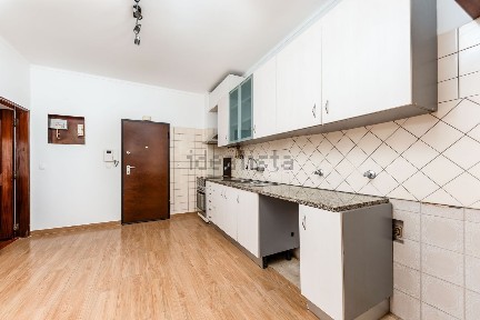 Arrendamento de apartamento T1 na Calçada dos Sete Moinhos, 120