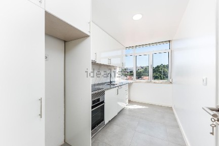 Arrendamento de apartamento T3 em Calçada Laveiras