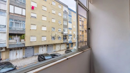 Arrendamento de apartamento T2 na Rua Branquinho da Fonseca