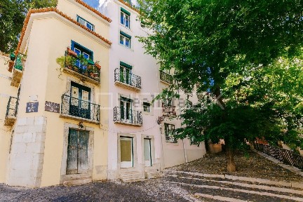 Arrendamento de apartamento T2 na Mouraria - Castelo