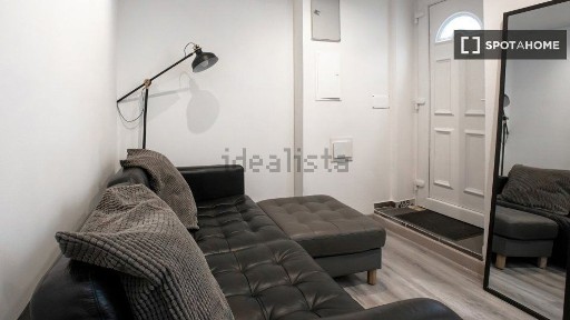 Arrendamento de apartamento T1 na Travessa do Alcaide