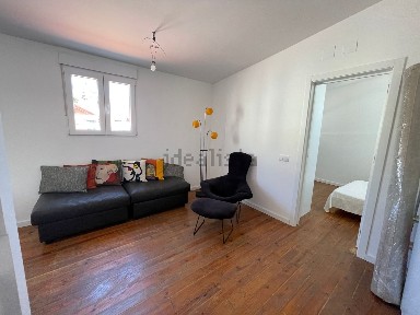 Arrendamento de apartamento T2 na Rua dos Poiais de São Bento