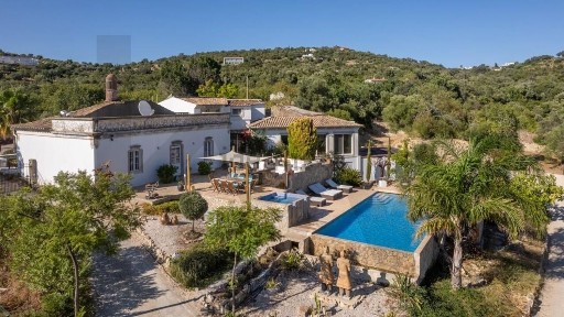 Quinta à venda em Santa Bárbara de Nexe