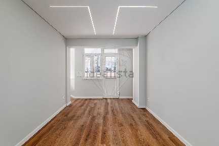 Apartamento T1 à venda na Avenida Cardoso Lopes