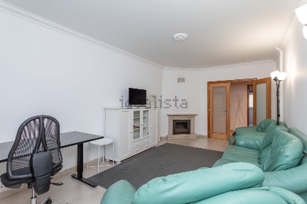 Apartamento T2 à venda na Rua Cidade de Lagos, 23