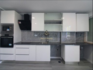Apartamento T3 à venda em Figueirinha - Augusto Castro