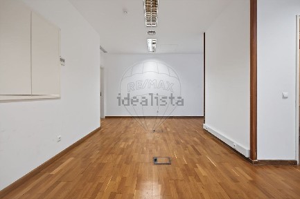 Apartamento T5 à venda na Avenida da República