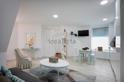 Apartamento T1 à venda na Rua Padre Sena de Freitas