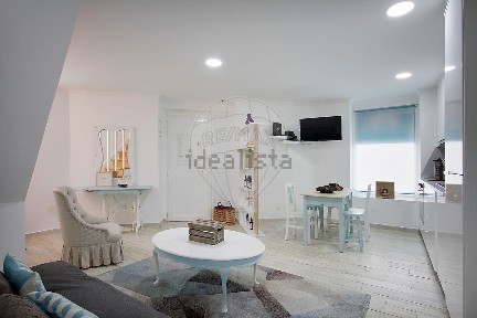 Apartamento T1 à venda na Rua Padre Sena de Freitas