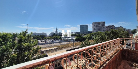 Apartamento T3 à venda na Rua Combatentes da Grande Guerra