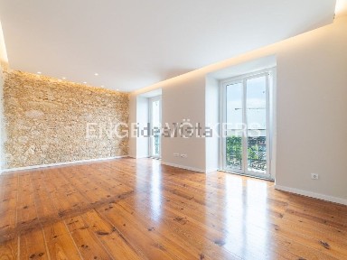Apartamento T2 à venda na Santos-o-Velho - Madragoa