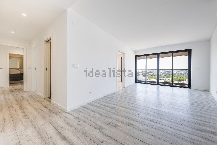 Apartamento T2 à venda na Avenida dos Freixos