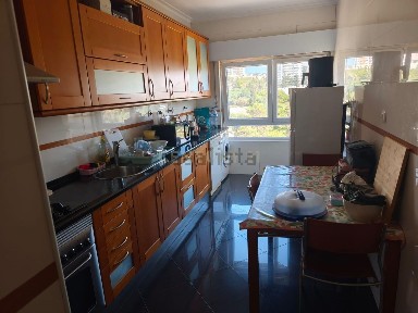 Apartamento T2 à venda na Rua Padre Manuel Duarte, 12