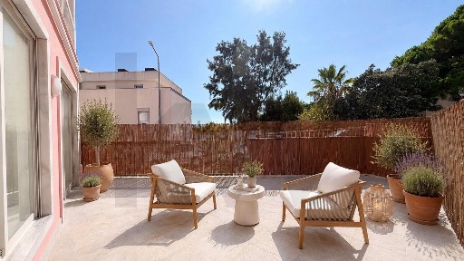 Apartamento T1 à venda na Rua Barros Queirós, 11