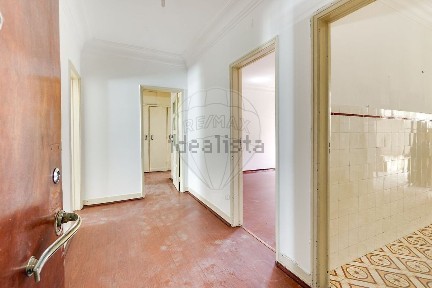 Apartamento T3 à venda na Avenida dos Estados Unidos da América