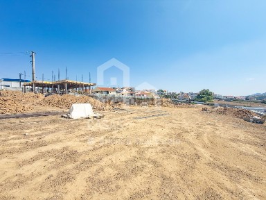 Moradia em banda à venda na Paz - Salgados
