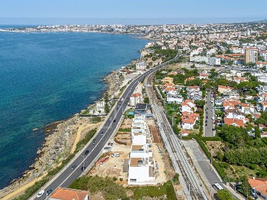 Moradia independente à venda no Monte Estoril