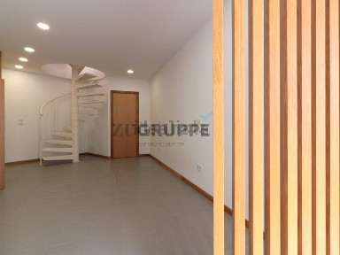 Arrendamento de apartamento T1 na Rua de Marques Gomes, 2