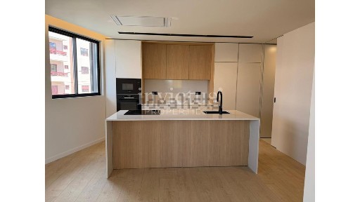 Apartamento T2 à venda no Caminho Passagem, 252