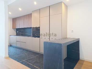 Apartamento T2 à venda na Rua José Falcão, 151