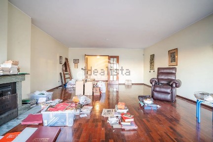 Apartamento T4 à venda na Rua São João Bosco